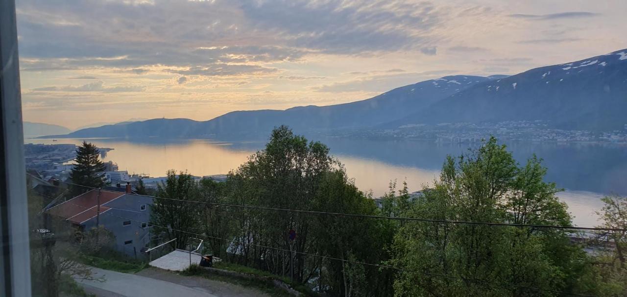 Tromsoapartment Silent Area With Nice View I Have Warm Caravan For Rent Same Place, 4 People 外观 照片